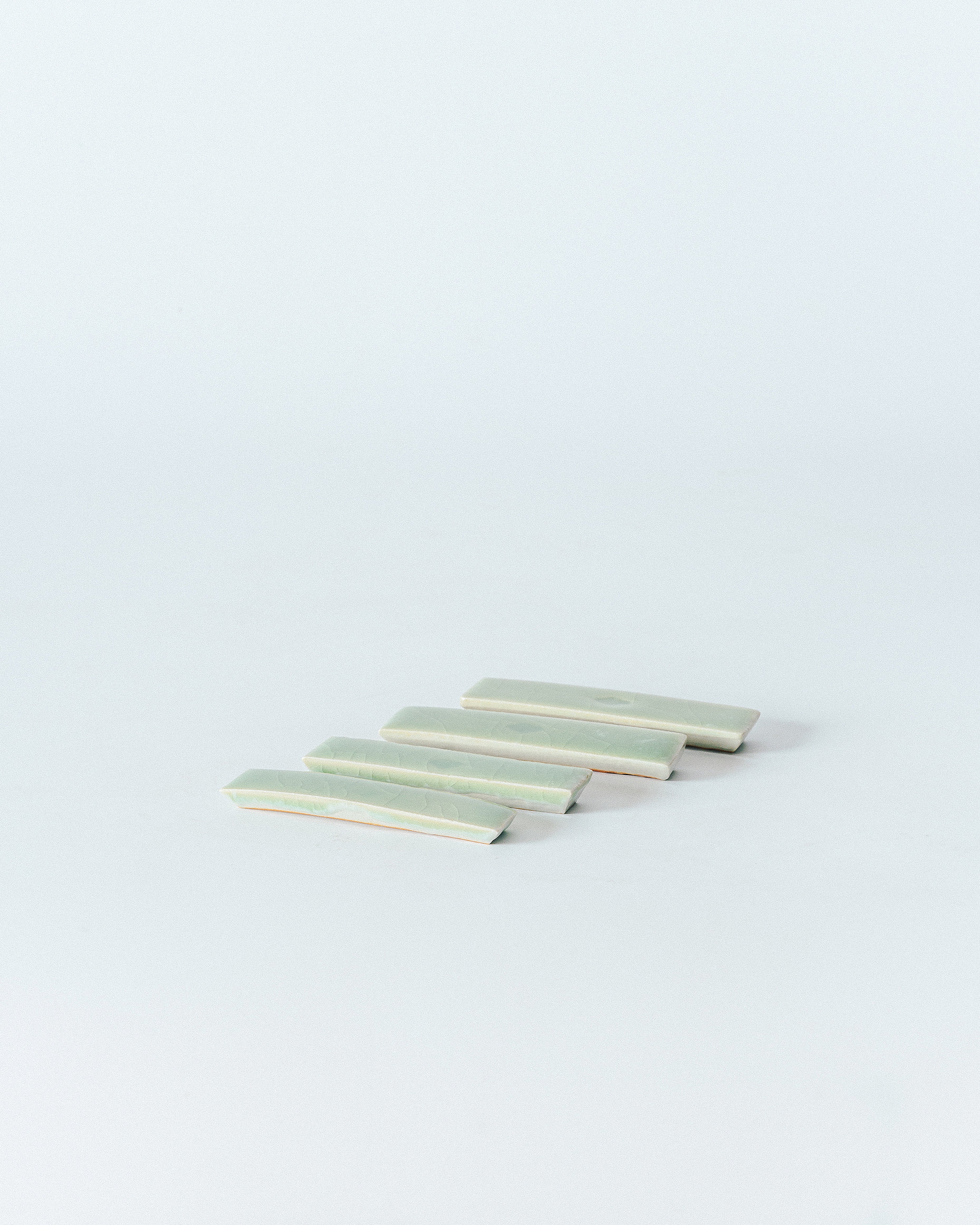 Ash-Glazed Cutlery Rest ((Set of 4))